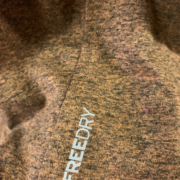 Eddie Bauer short sleeve, crew neck t shirt - Picture 4 of 6